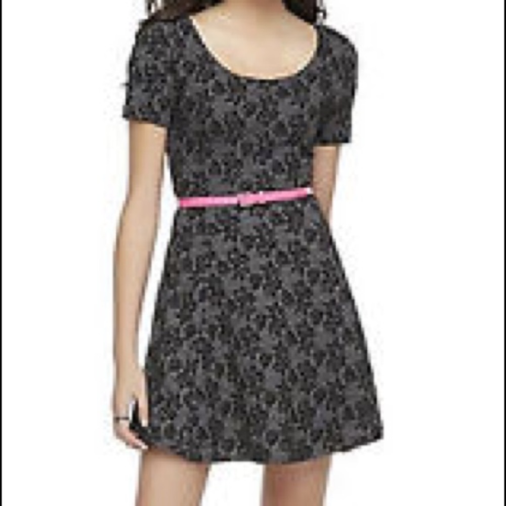 Adorable Seventeen dress size L NWT